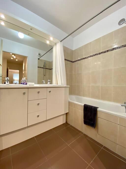 סאריס Suite Medicis Near Disneyland מראה חיצוני תמונה